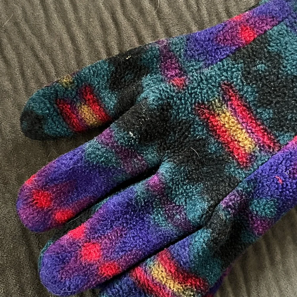 Colorful Patterned Gloves - Picture 2 of 8
